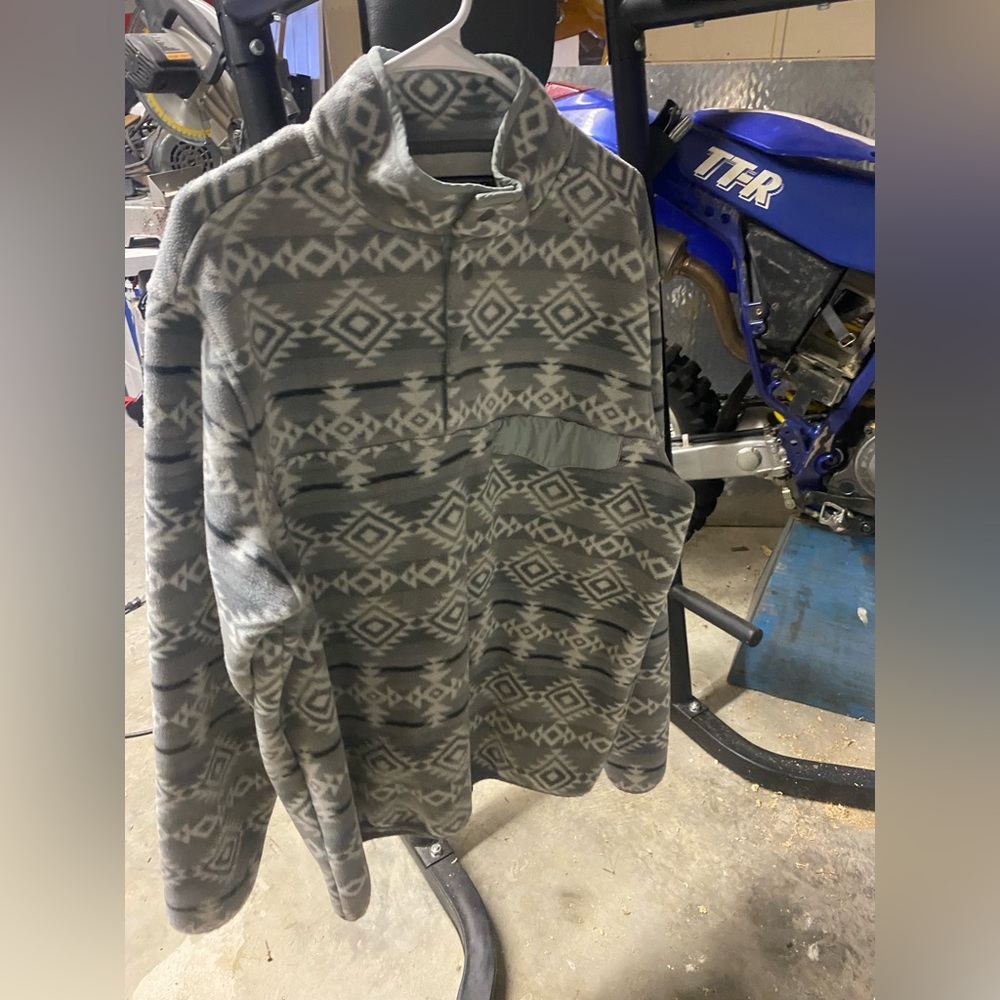 Men’s pullover